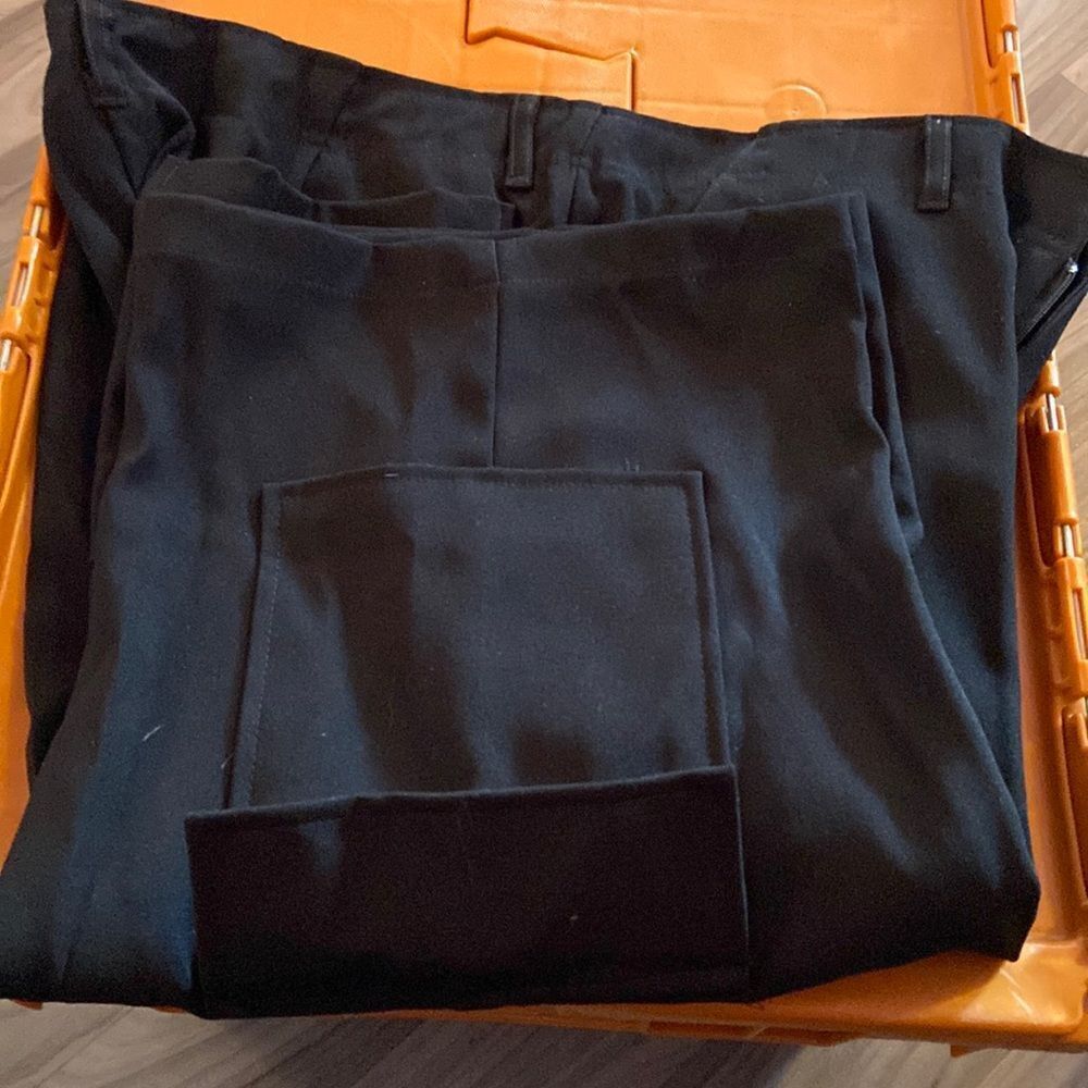 Johnny Max Black Cargo Shorts Size 34